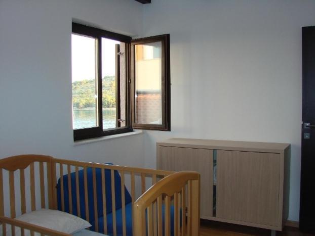 Apartments Miranda Kaprije Kamer foto